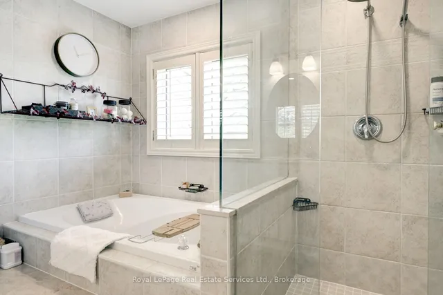 Additional property image - 1259 GLENASHTON Dr