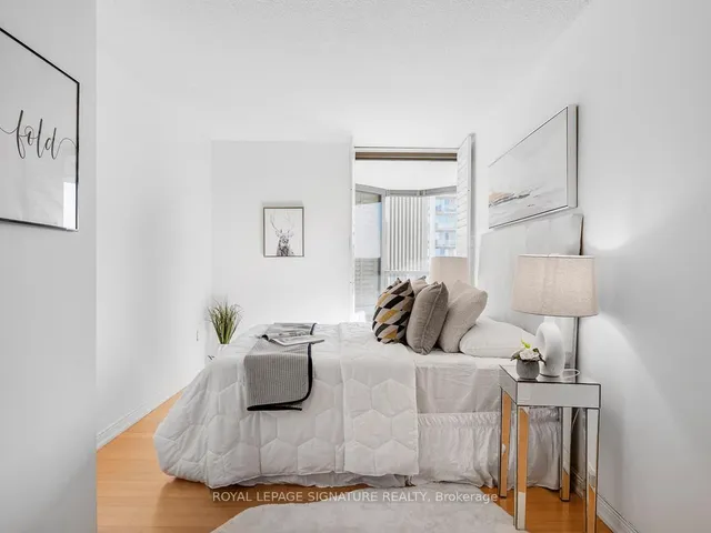 Additional property image - 2045 Lake Shore Blvd Unit 1008