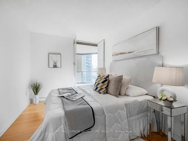 Additional property image - 2045 Lake Shore Blvd Unit 1008