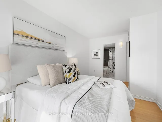Additional property image - 2045 Lake Shore Blvd Unit 1008