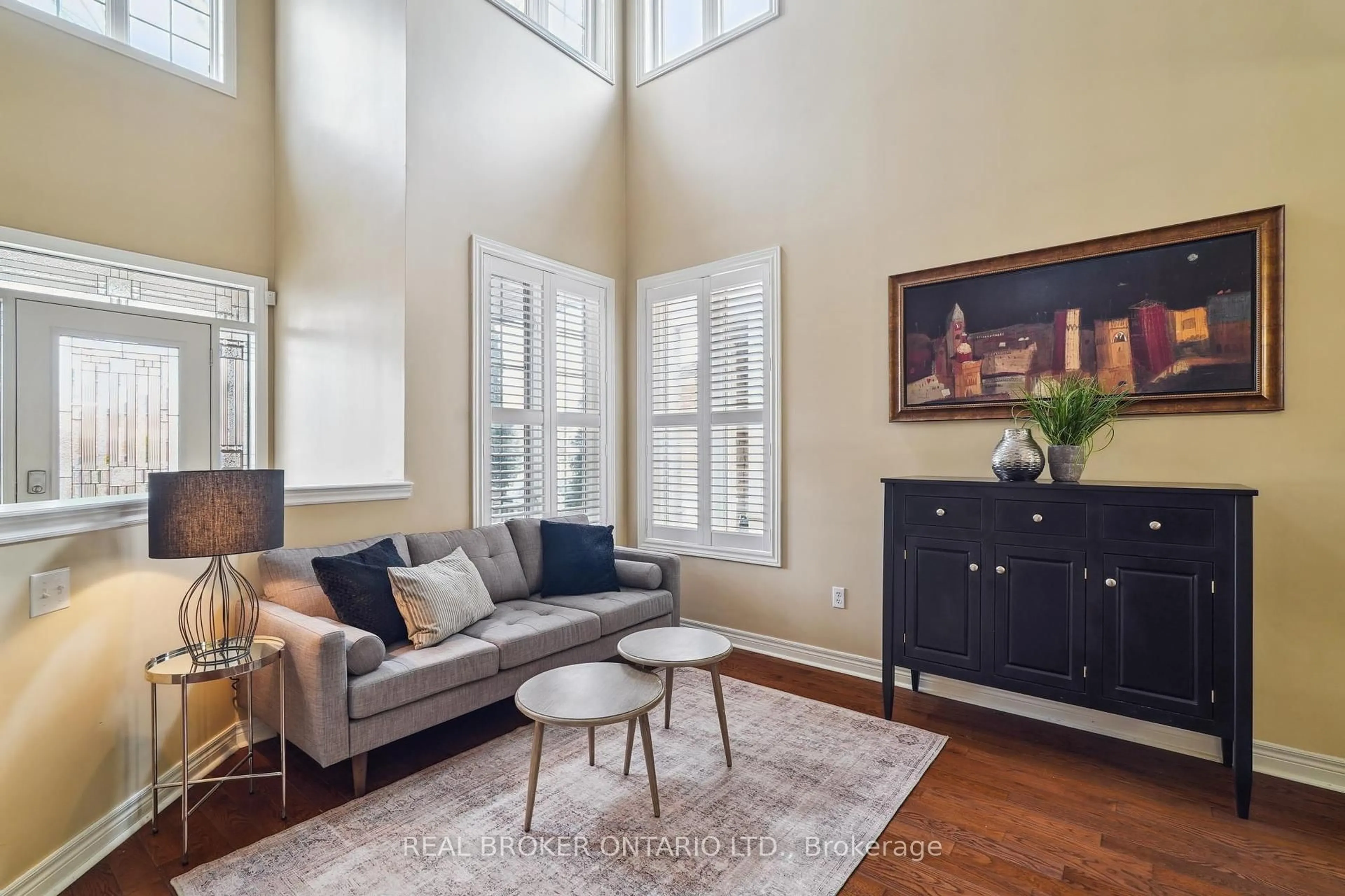 Living room with furniture, unknown for 2136 PINE GLEN Rd, Oakville Ontario L6M 5B4