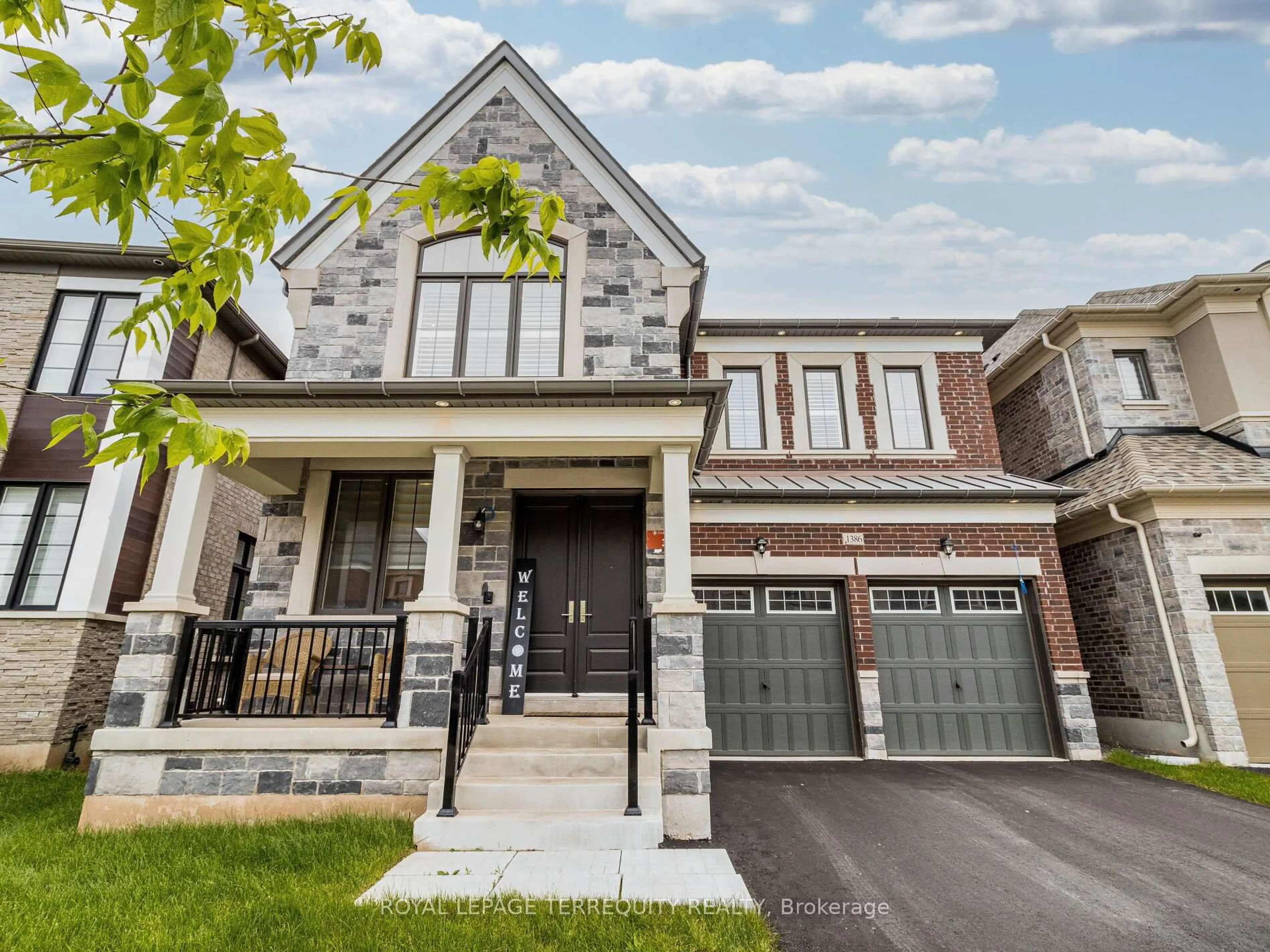 Home with brick exterior material, street for 1386 Queens Plate Rd, Oakville Ontario L6M 5L4