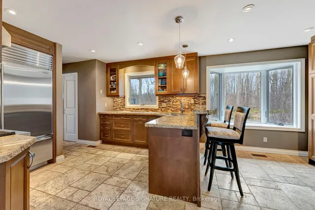 Additional property image - 2044 Kilbride St