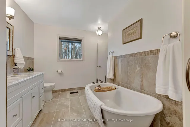 Additional property image - 2044 Kilbride St