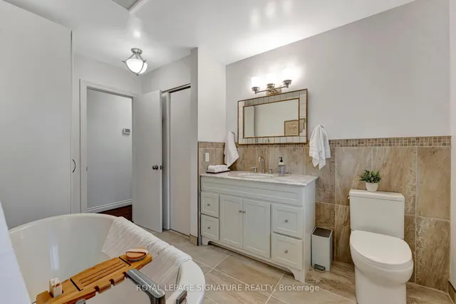 Additional property image - 2044 Kilbride St