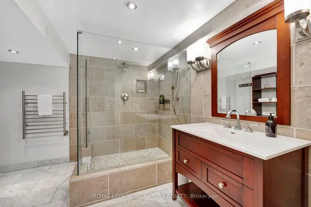 Additional property image - 2044 Kilbride St