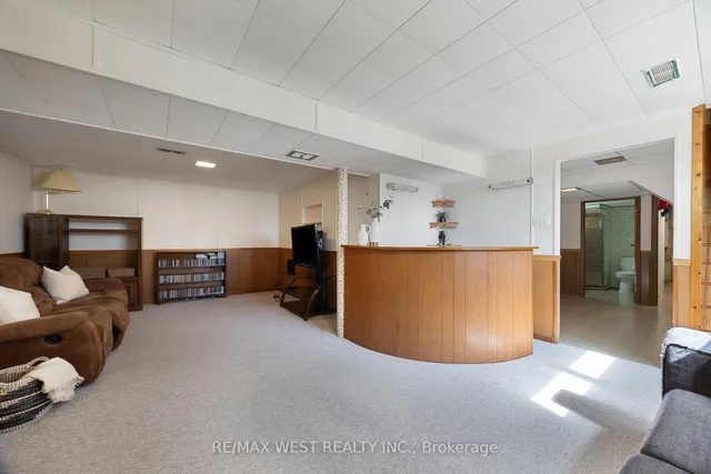 Additional property image - 588 Hyacinthe Blvd