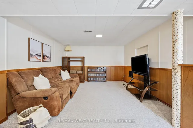 Additional property image - 588 Hyacinthe Blvd