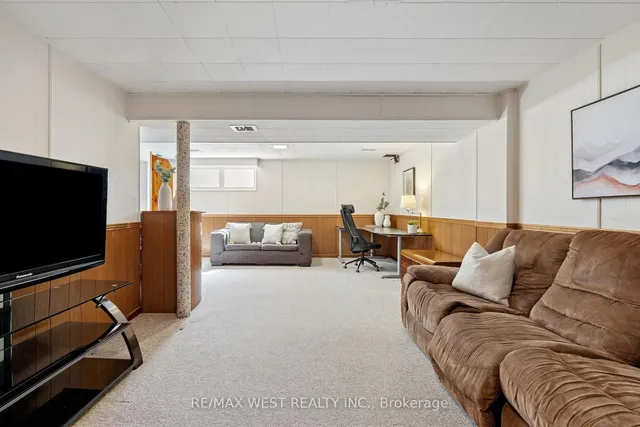 Additional property image - 588 Hyacinthe Blvd