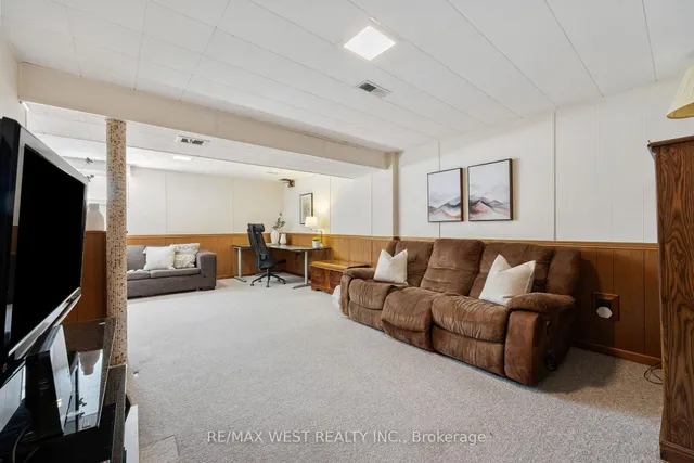 Additional property image - 588 Hyacinthe Blvd