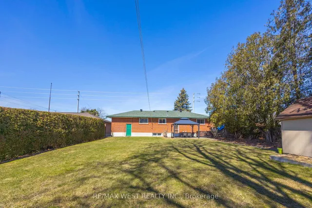 Additional property image - 588 Hyacinthe Blvd