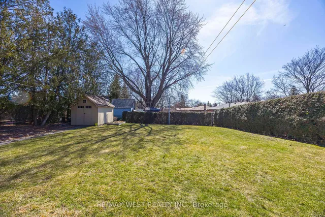 Additional property image - 588 Hyacinthe Blvd