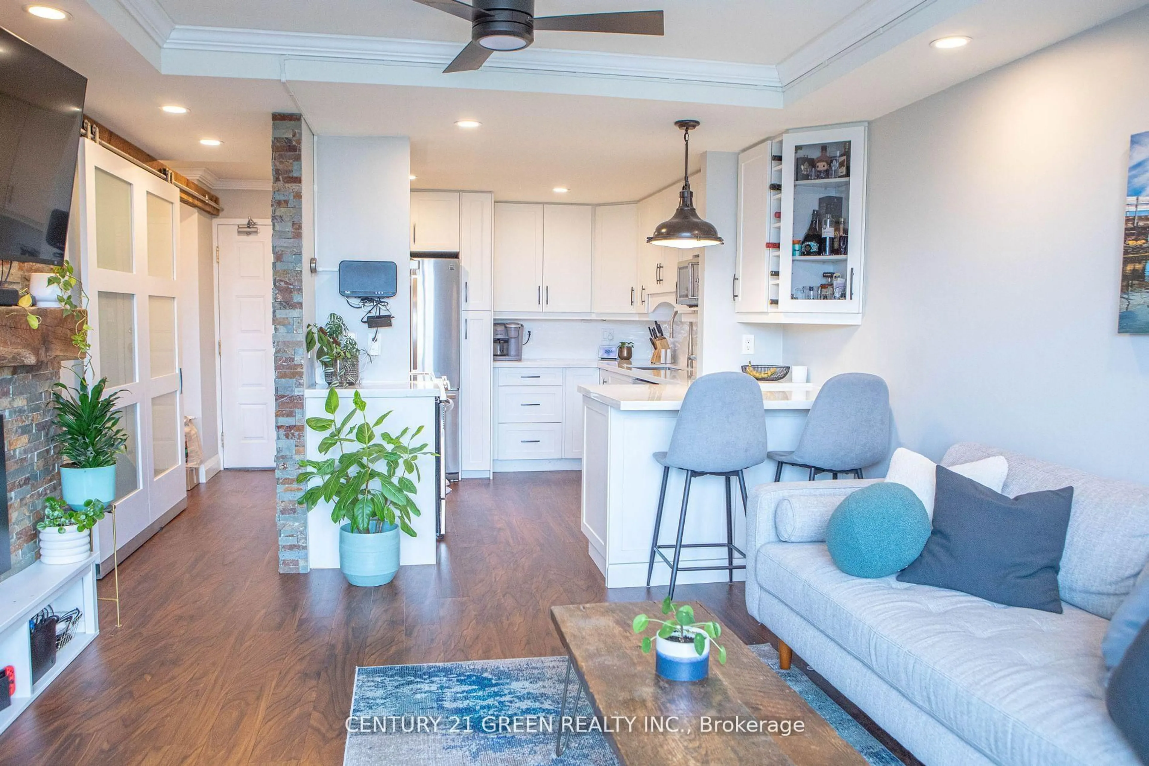 Open concept kitchen, unknown for 1225 North Shore Blvd #708, Burlington Ontario L7S 1Z6