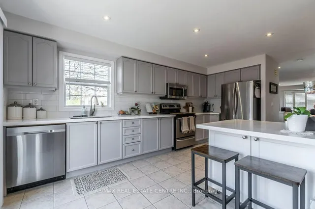 Additional image 28 of 328 Baverstock Cres