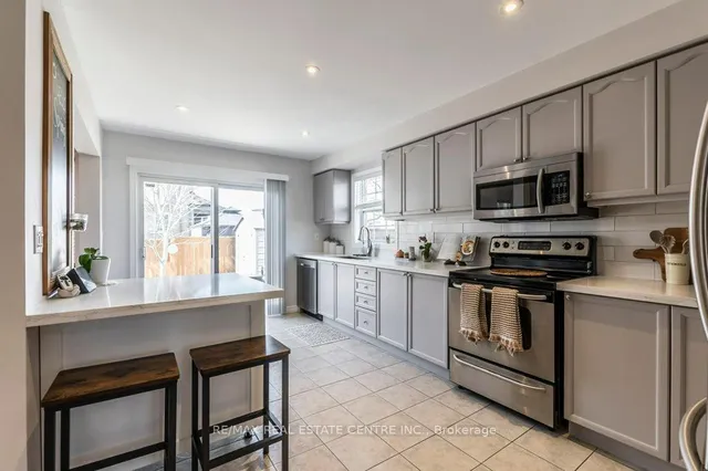 Additional image 26 of 328 Baverstock Cres