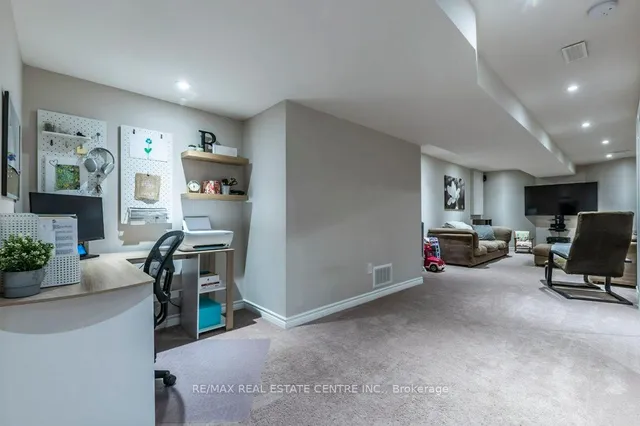 Additional image 12 of 328 Baverstock Cres
