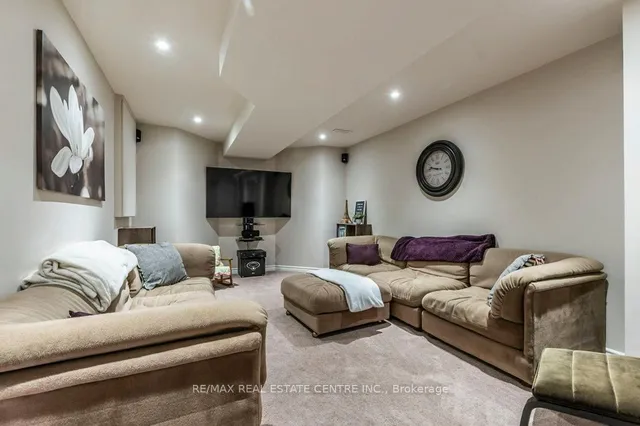 Additional image 9 of 328 Baverstock Cres