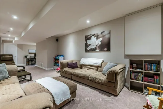 Additional image 8 of 328 Baverstock Cres