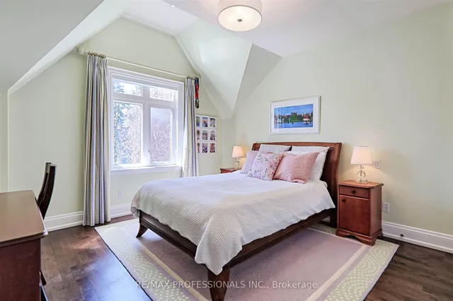 Additional image 11 of 19 Bromley Cres