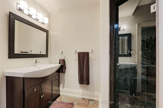 Additional image 22 of 19 Bromley Cres