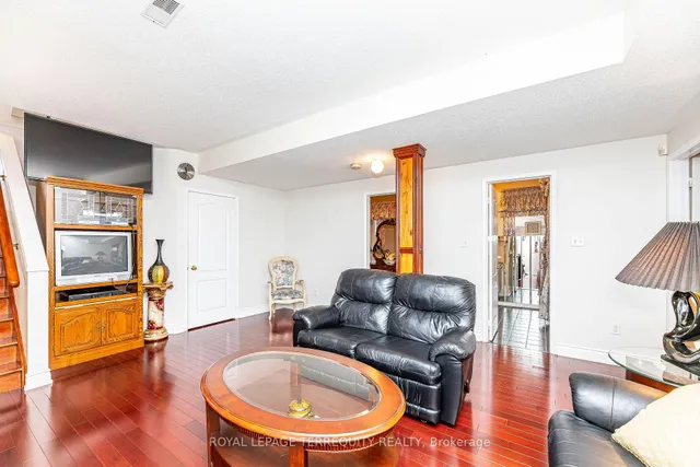Additional property image - 21 Collingwood Ave