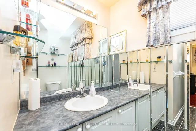 Additional property image - 21 Collingwood Ave