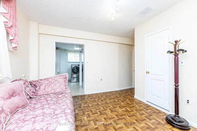 Additional property image - 21 Collingwood Ave