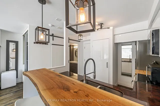 Additional property image - 2261 Lake Shore Blvd Unit 220