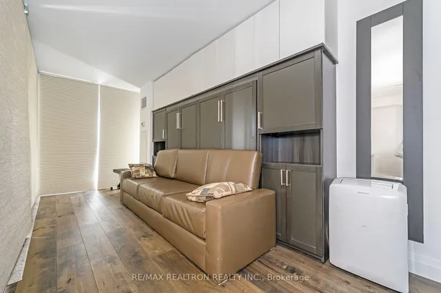 Additional property image - 2261 Lake Shore Blvd Unit 220