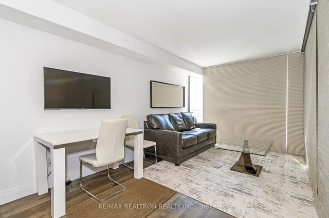 Additional property image - 2261 Lake Shore Blvd Unit 220