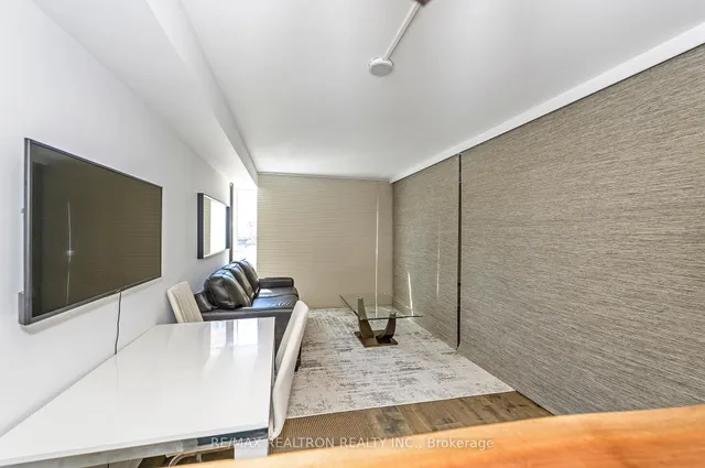Additional property image - 2261 Lake Shore Blvd Unit 220