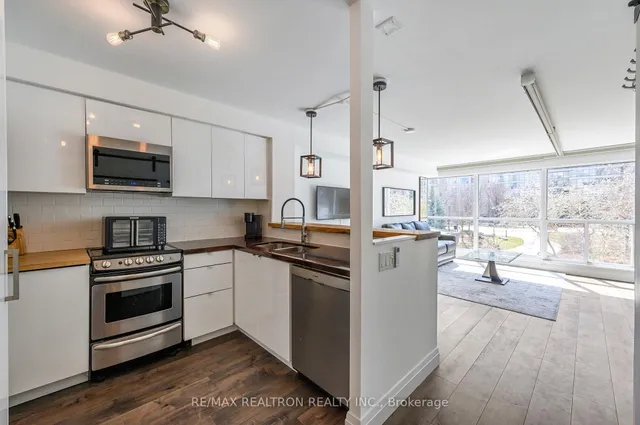 Additional property image - 2261 Lake Shore Blvd Unit 220