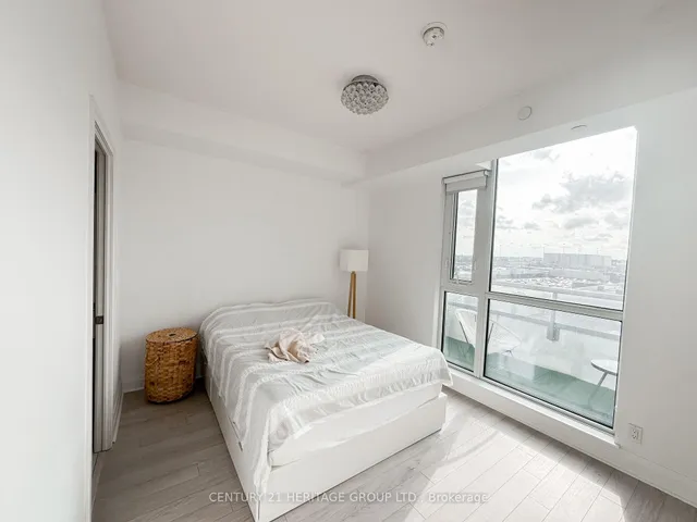 Additional property image - 15 Zorra St Unit 408