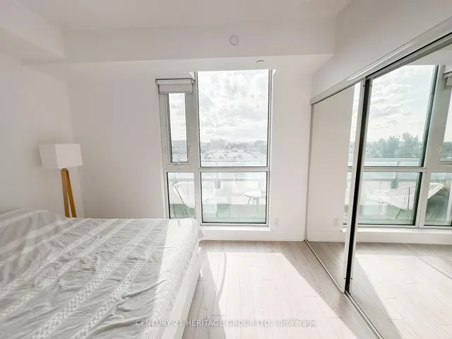 Additional property image - 15 Zorra St Unit 408