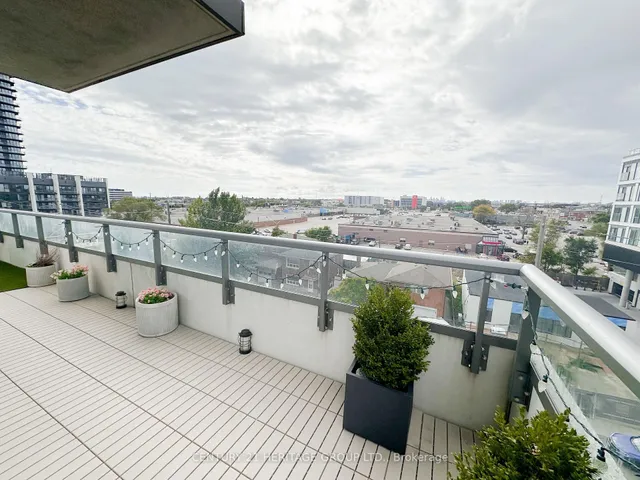 Additional property image - 15 Zorra St Unit 408