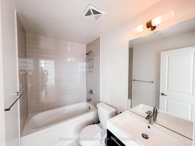 Additional property image - 15 Zorra St Unit 408