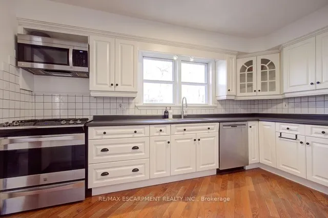 Additional property image - 2297 BARCLAY Rd