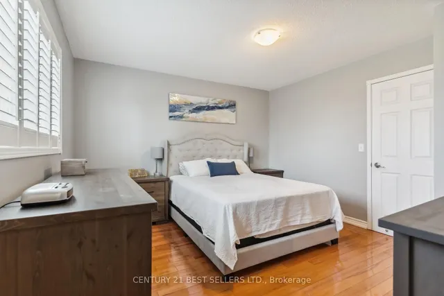 Additional property image - 5874 Sidmouth St