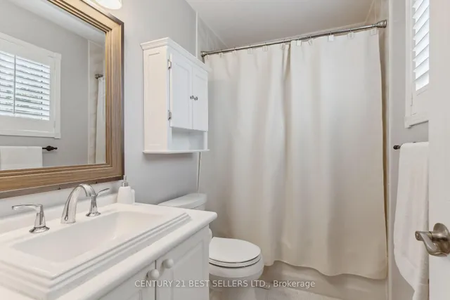 Additional property image - 5874 Sidmouth St