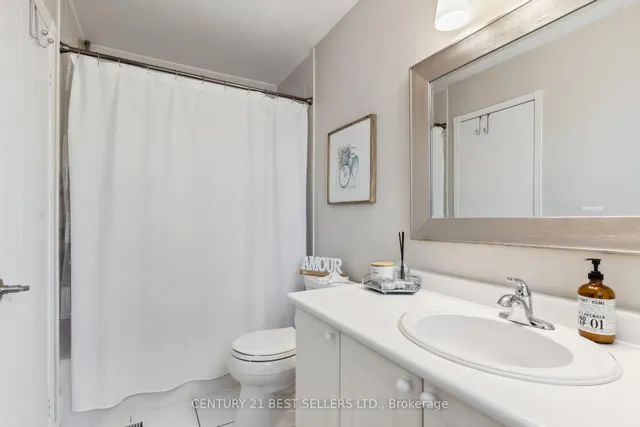 Additional property image - 5874 Sidmouth St