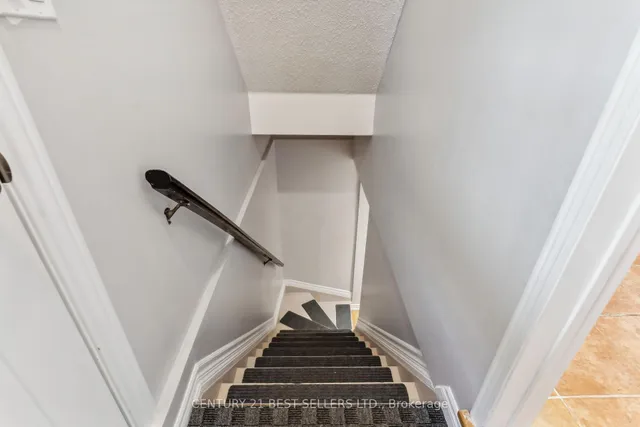 Additional property image - 5874 Sidmouth St
