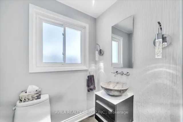 Additional property image - 3299 Queen Frederica Dr
