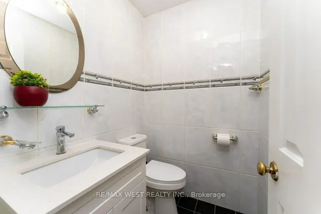 Additional property image - 1593 Lovelady Cres