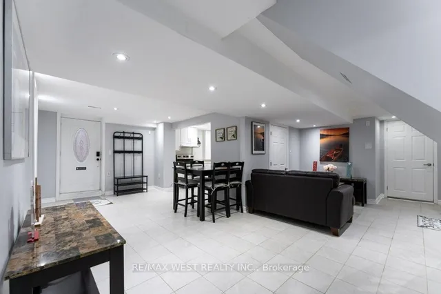 Additional property image - 1593 Lovelady Cres