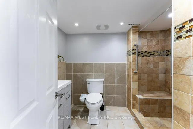 Additional property image - 1593 Lovelady Cres