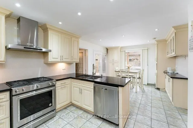 Additional property image - 1593 Lovelady Cres