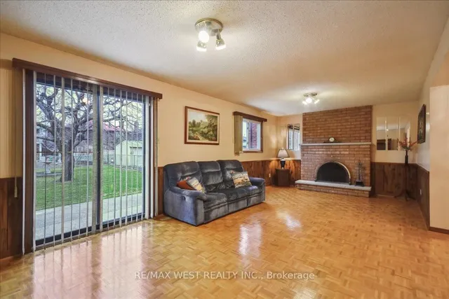 Additional property image - 3135 Fairfox Cres
