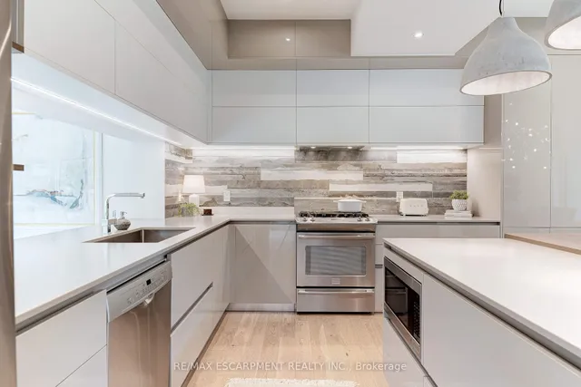 Additional property image - 3362 Guildwood Dr