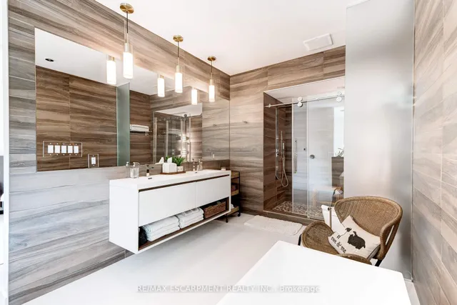 Additional property image - 3362 Guildwood Dr