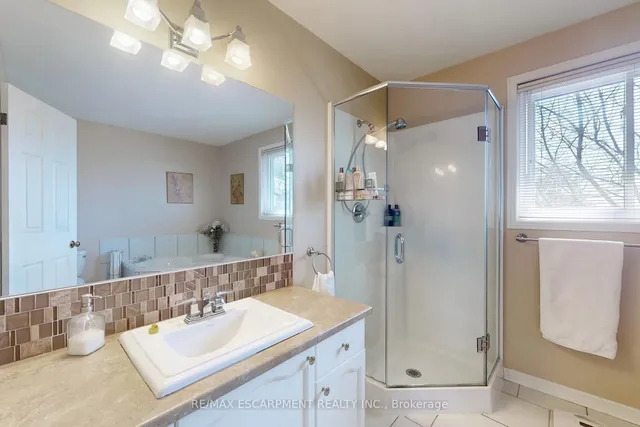 Additional property image - 3234 KATHLEEN Dr